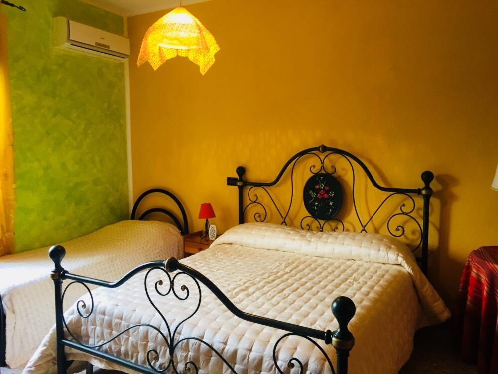 B&B Il Tulipano Sul Lago Colle di Tora Bagian luar foto